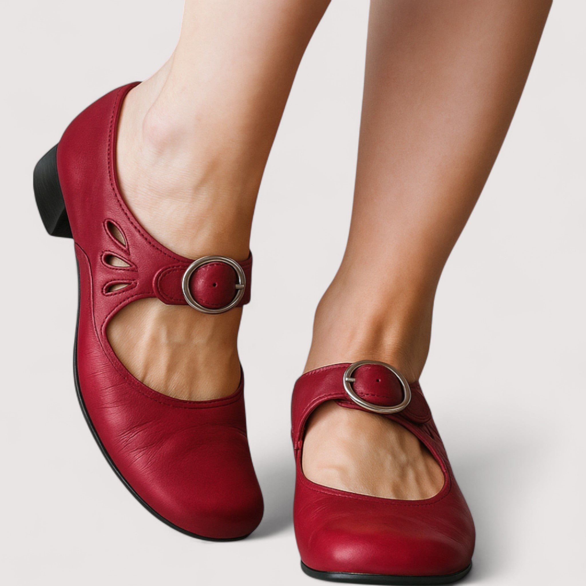 Clara - Elegant dekolleté i ekologläder