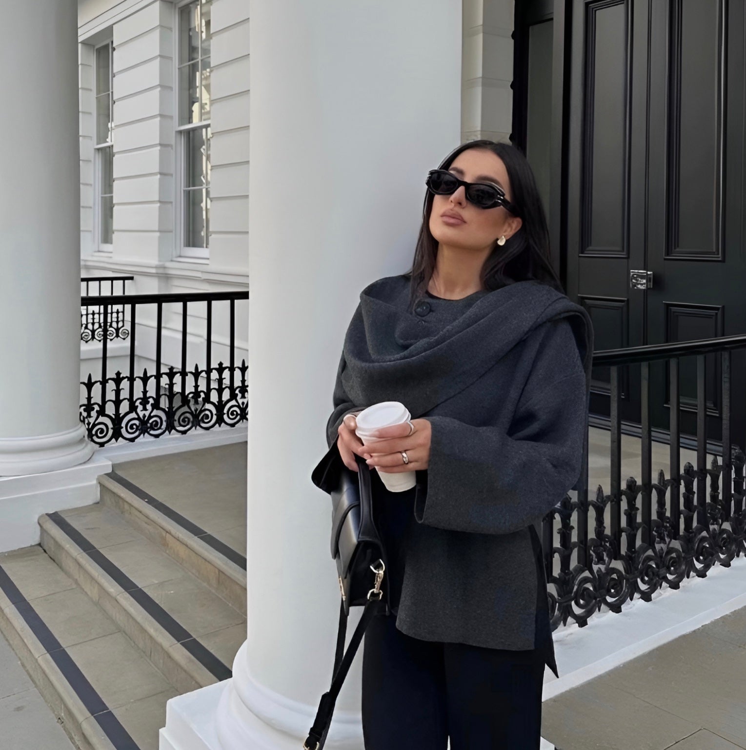 LYLA - VIRAL KAPPA MED MANTEL